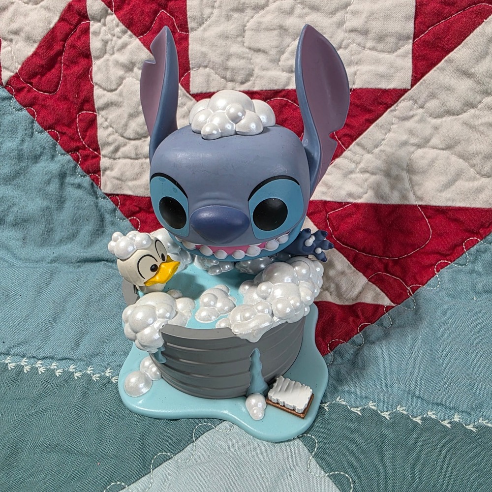 Funko Pop! Disney Stitch in Bathtub Unisex OS Blue Lilo & Stitch Vinyl Figure